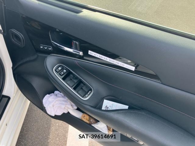 Toyota CROWN SEDAN 2015-11 8035064-11