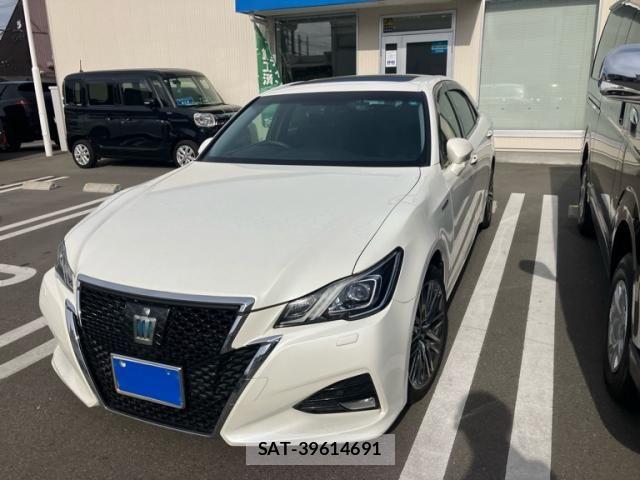 Toyota CROWN SEDAN 2015-11 8035064-1