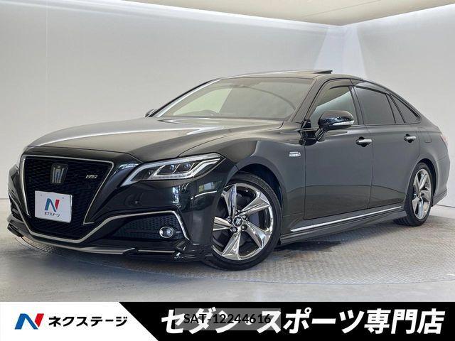 Toyota CROWN SEDAN 2018-10 8035040-0