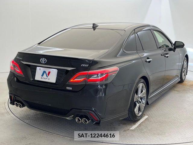 Toyota CROWN SEDAN 2018-10 8035040-17