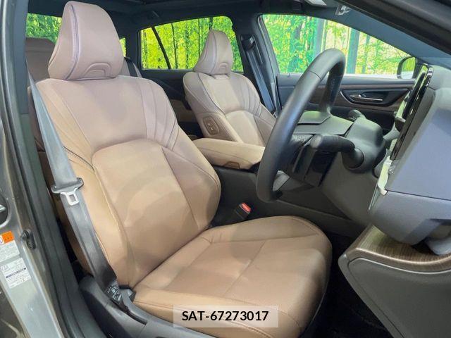 Toyota CROWN SEDAN 2024-11 8035033-9