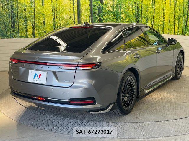 Toyota CROWN SEDAN 2024-11 8035033-16