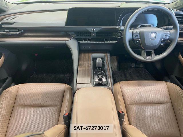 Toyota CROWN SEDAN 2024-11 8035033-1