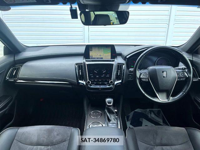 Toyota CROWN SEDAN 2019-04 8035062-1
