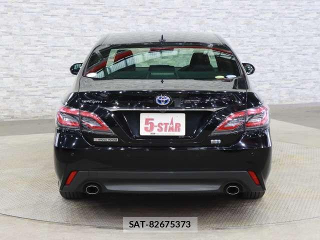 Toyota CROWN SEDAN 2019-06 8035061-13