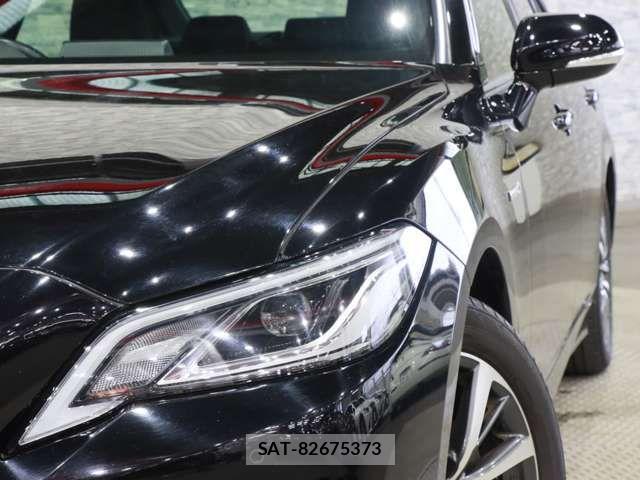 Toyota CROWN SEDAN 2019-06 8035061-15