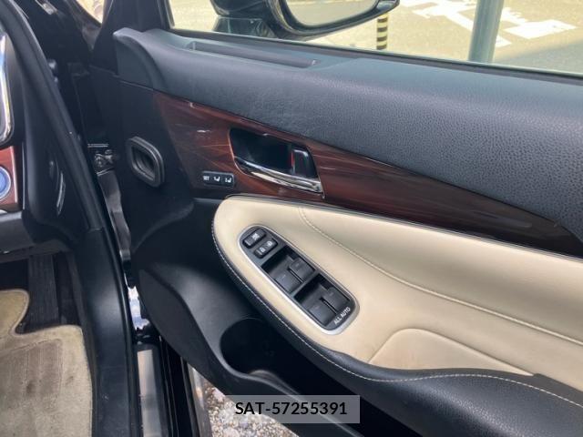 Toyota CROWN SEDAN 2014-11 8035071-11