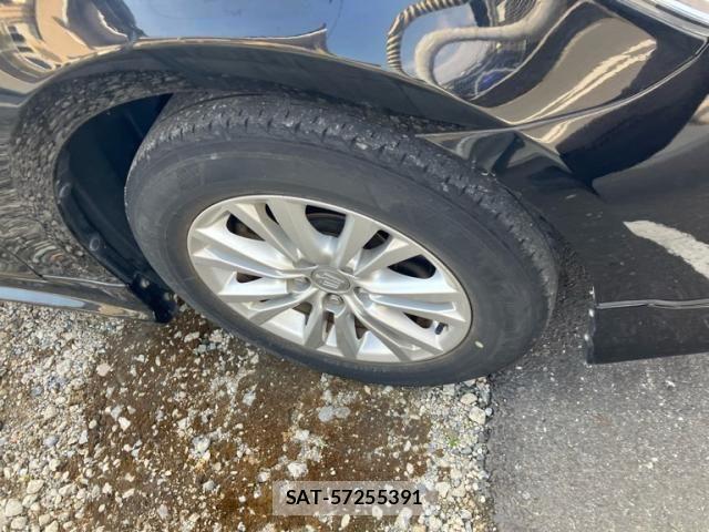 Toyota CROWN SEDAN 2014-11 8035071-7