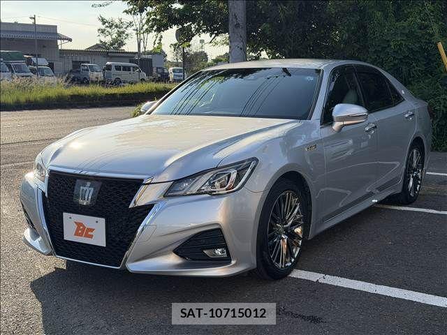 Toyota CROWN SEDAN 2017-04 8035069-21