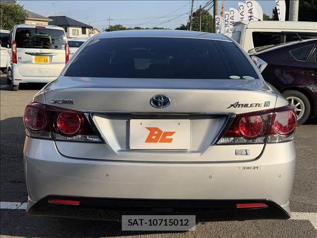 Toyota CROWN SEDAN 2017-04 8035069-22