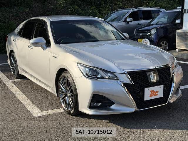 Toyota CROWN SEDAN 2017-04 8035069-4