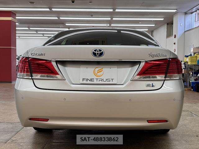 Toyota CROWN SEDAN 2015-12 8035067-16