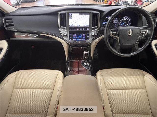 Toyota CROWN SEDAN 2015-12 8035067-2