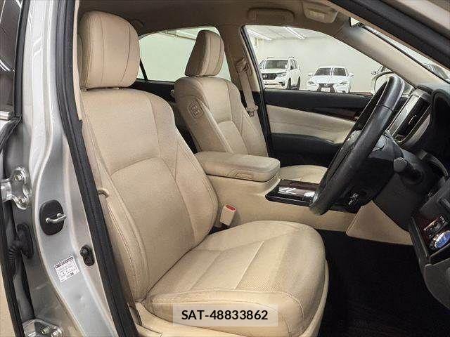 Toyota CROWN SEDAN 2015-12 8035067-6