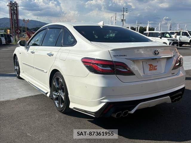 Toyota CROWN SEDAN 2018-07 8035051-14