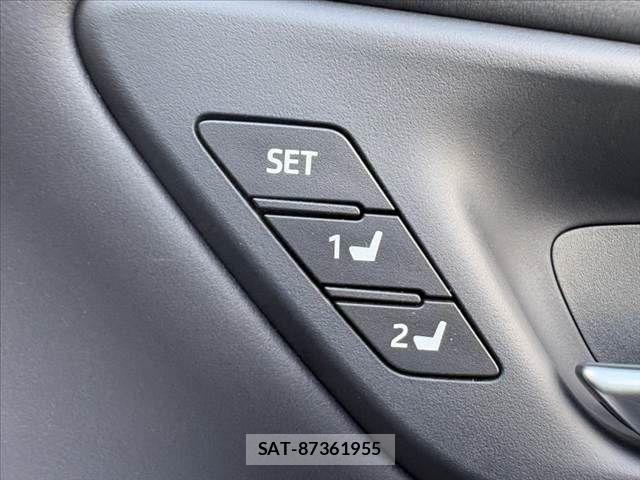 Toyota CROWN SEDAN 2018-07 8035051-22