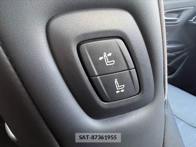 Toyota CROWN SEDAN 2018-07 8035051-6