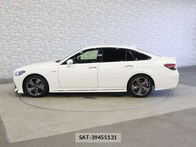 Toyota CROWN SEDAN 2018-10 8035060-11
