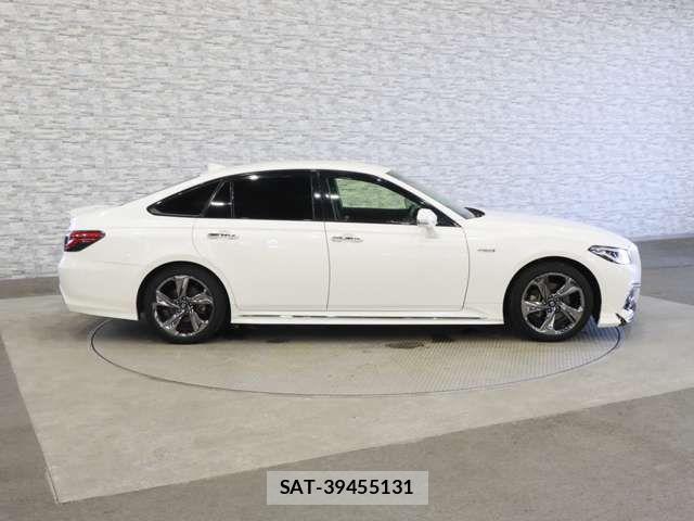 Toyota CROWN SEDAN 2018-10 8035060-12