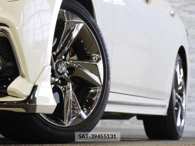 Toyota CROWN SEDAN 2018-10 8035060-16