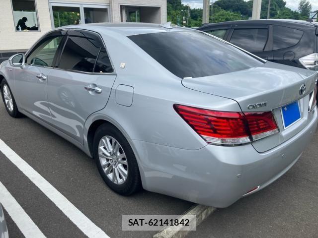 Toyota CROWN SEDAN 2013-11 8035070-10