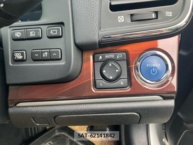 Toyota CROWN SEDAN 2013-11 8035070-18