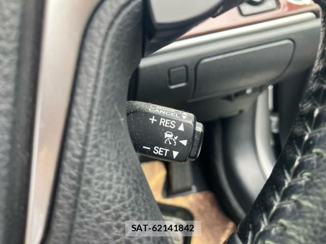Toyota CROWN SEDAN 2013-11 8035070-20
