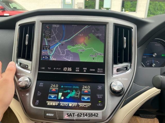Toyota CROWN SEDAN 2013-11 8035070-21