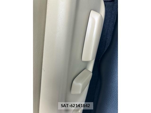 Toyota CROWN SEDAN 2013-11 8035070-24