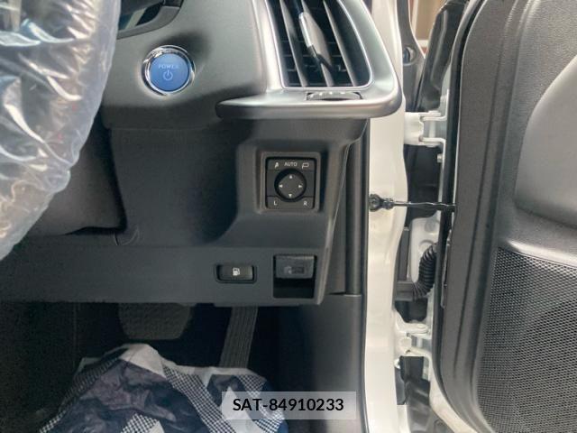 Toyota CROWN SEDAN 2021-01 8035036-11