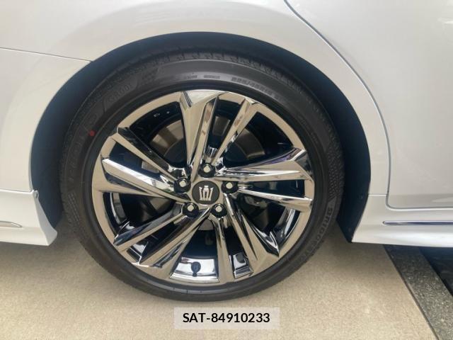 Toyota CROWN SEDAN 2021-01 8035036-5