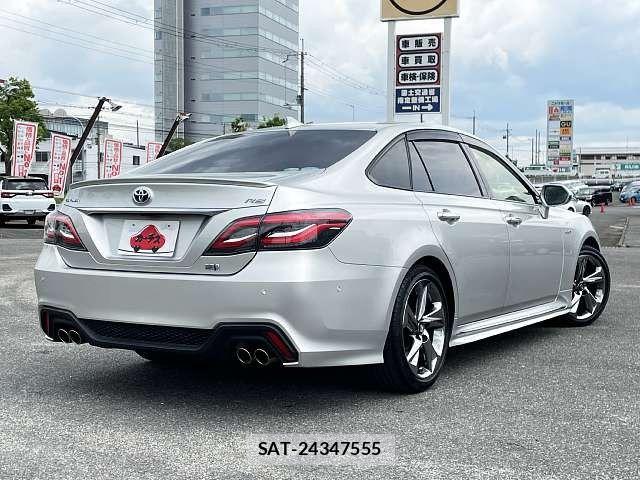 Toyota CROWN SEDAN 2018-08 8035049-2
