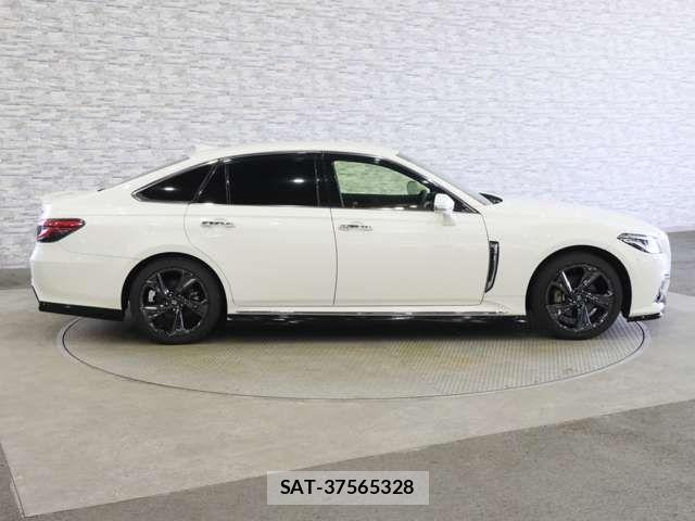 Toyota CROWN SEDAN 2021-06 8035047-13