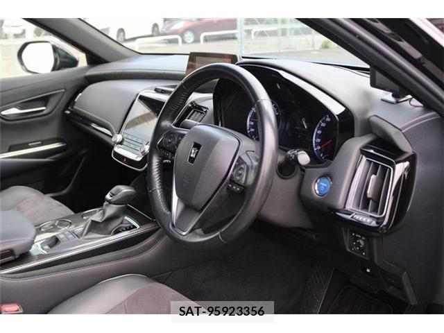 Toyota CROWN SEDAN 2019-08 8073395-28