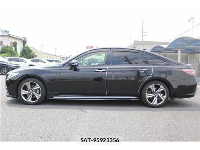 Toyota CROWN SEDAN 2019-08 8073395-7