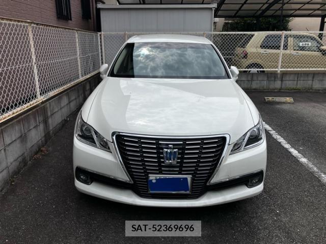 Toyota CROWN SEDAN 2014-07 8073403-1
