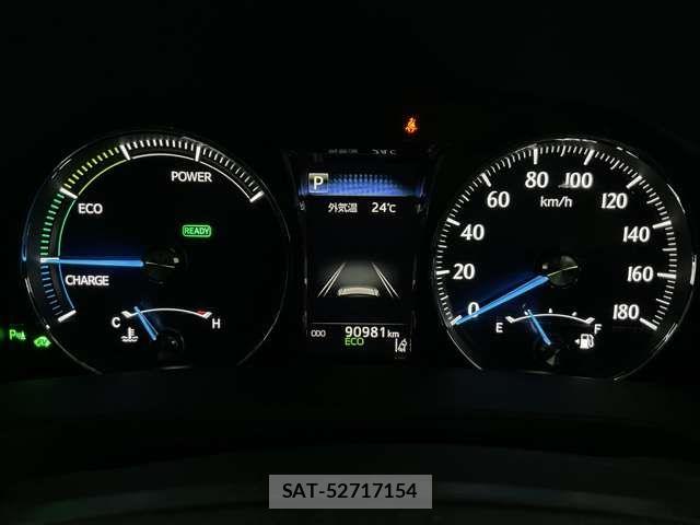 Toyota CROWN SEDAN 2017-06 8073399-10