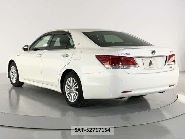 Toyota CROWN SEDAN 2017-06 8073399-3