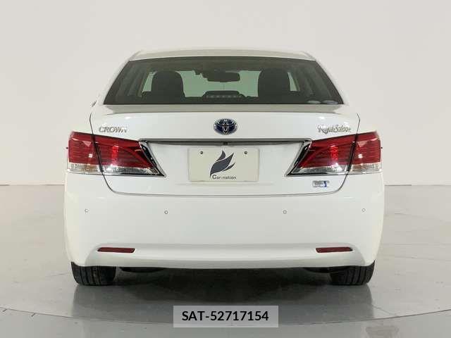 Toyota CROWN SEDAN 2017-06 8073399-4