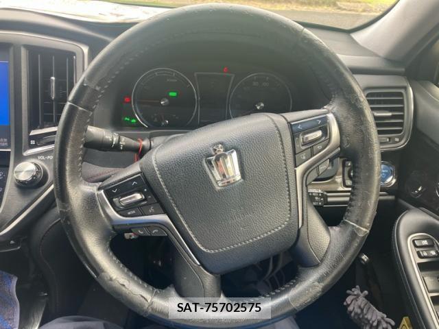 Toyota CROWN SEDAN 2016-03 8073400-15