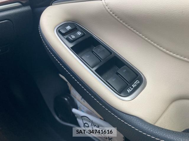 Toyota CROWN SEDAN 2013-03 8073401-18