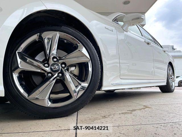 Toyota CROWN SEDAN 2018-11 8073393-12