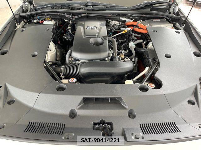 Toyota CROWN SEDAN 2018-11 8073393-18