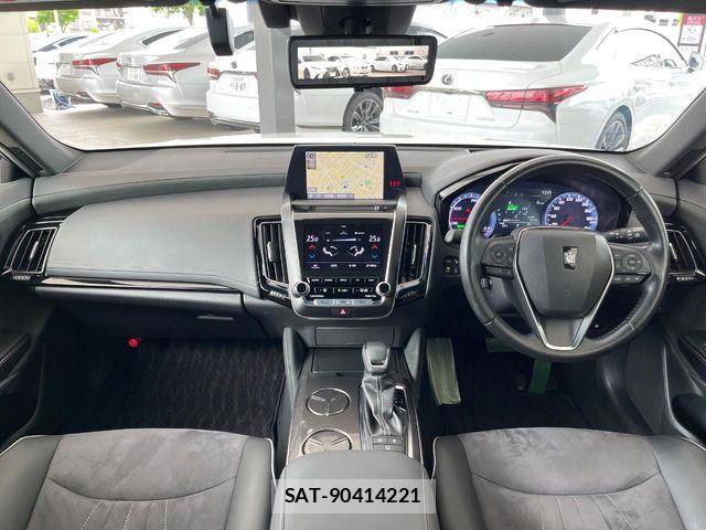 Toyota CROWN SEDAN 2018-11 8073393-1