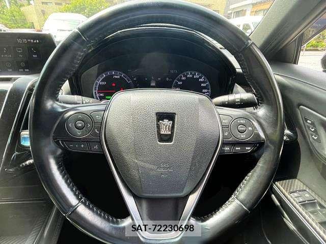 Toyota CROWN SEDAN 2019-03 8073394-7
