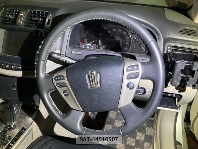 Toyota CROWN SEDAN 2010-02 8073402-16