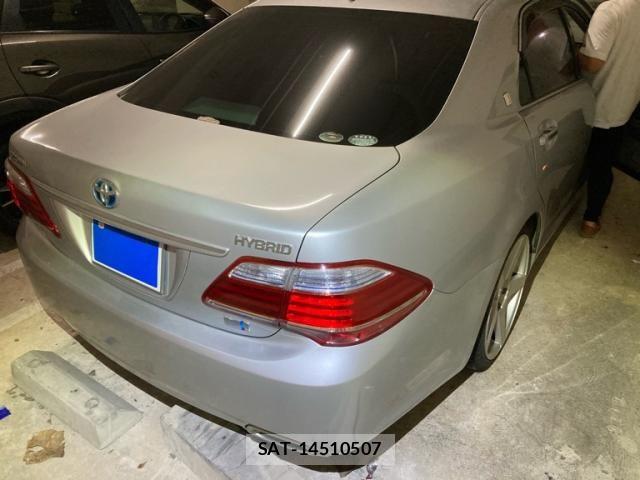 Toyota CROWN SEDAN 2010-02 8073402-2