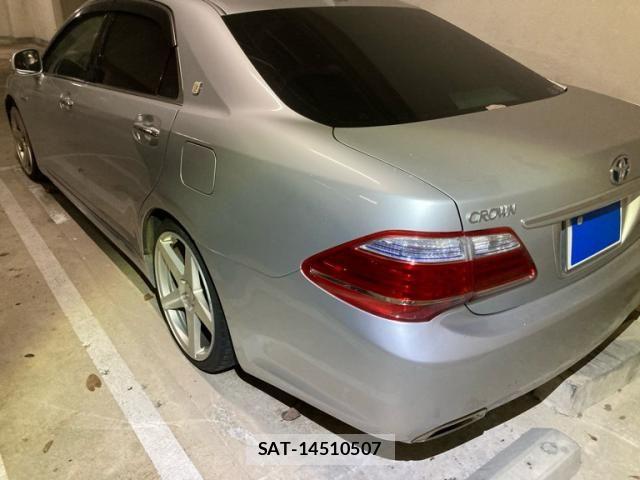 Toyota CROWN SEDAN 2010-02 8073402-3