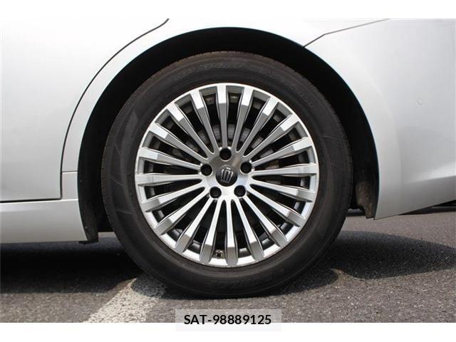 Toyota CROWN SEDAN 2025-02 8073383-17