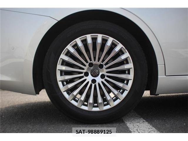 Toyota CROWN SEDAN 2025-02 8073383-18